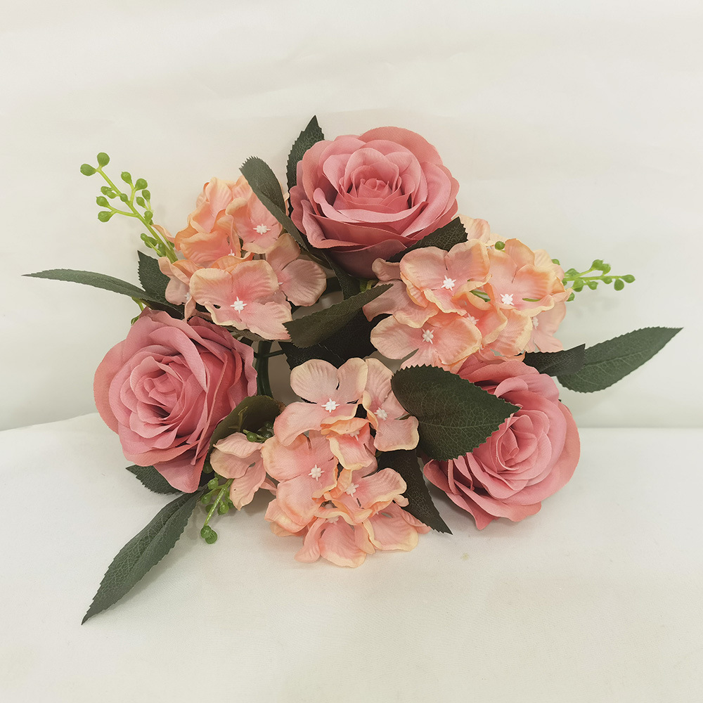 Realistic Rose Garland Floral  - Luxury Candle Supplies Usa recension och pris